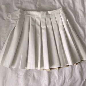 White SHEIN pleated skirt